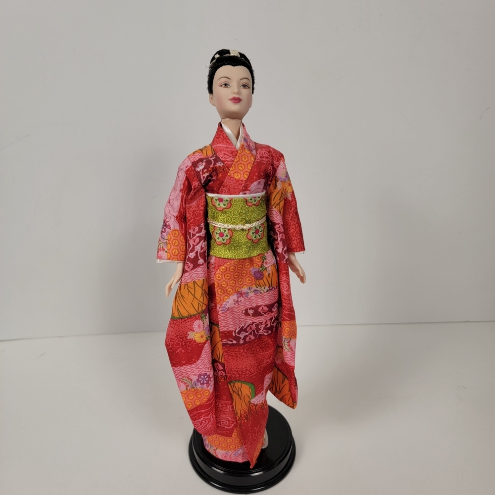 Princess of Japan Barbie Doll Released 2003 Dolls of the World Collection Y2k